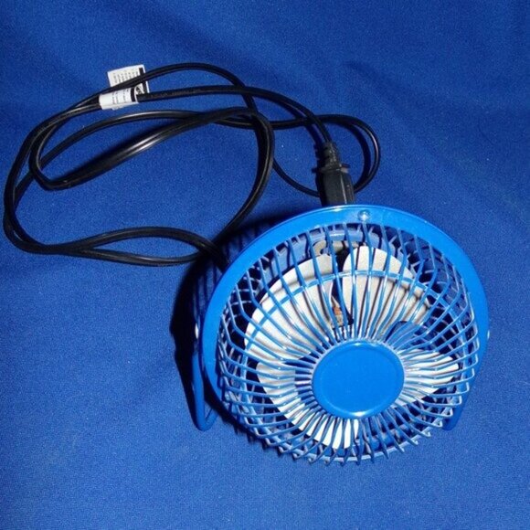 FAN Personal Desk Top Metal Wire Cage Electric Plug-In Adjustable Fan - Powerful - Picture 1 of 7